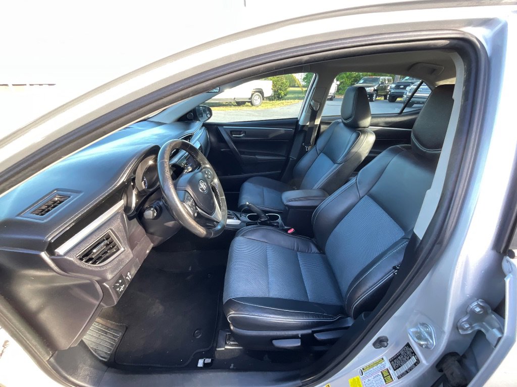 Used 2015 Toyota Corolla S FWD image 11