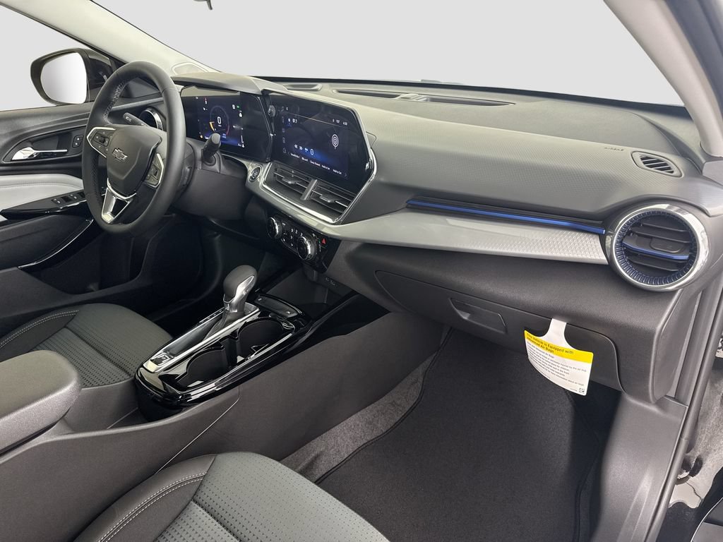 New 2026 Chevrolet Trax LT w/ Midnight Edition FWD image 27