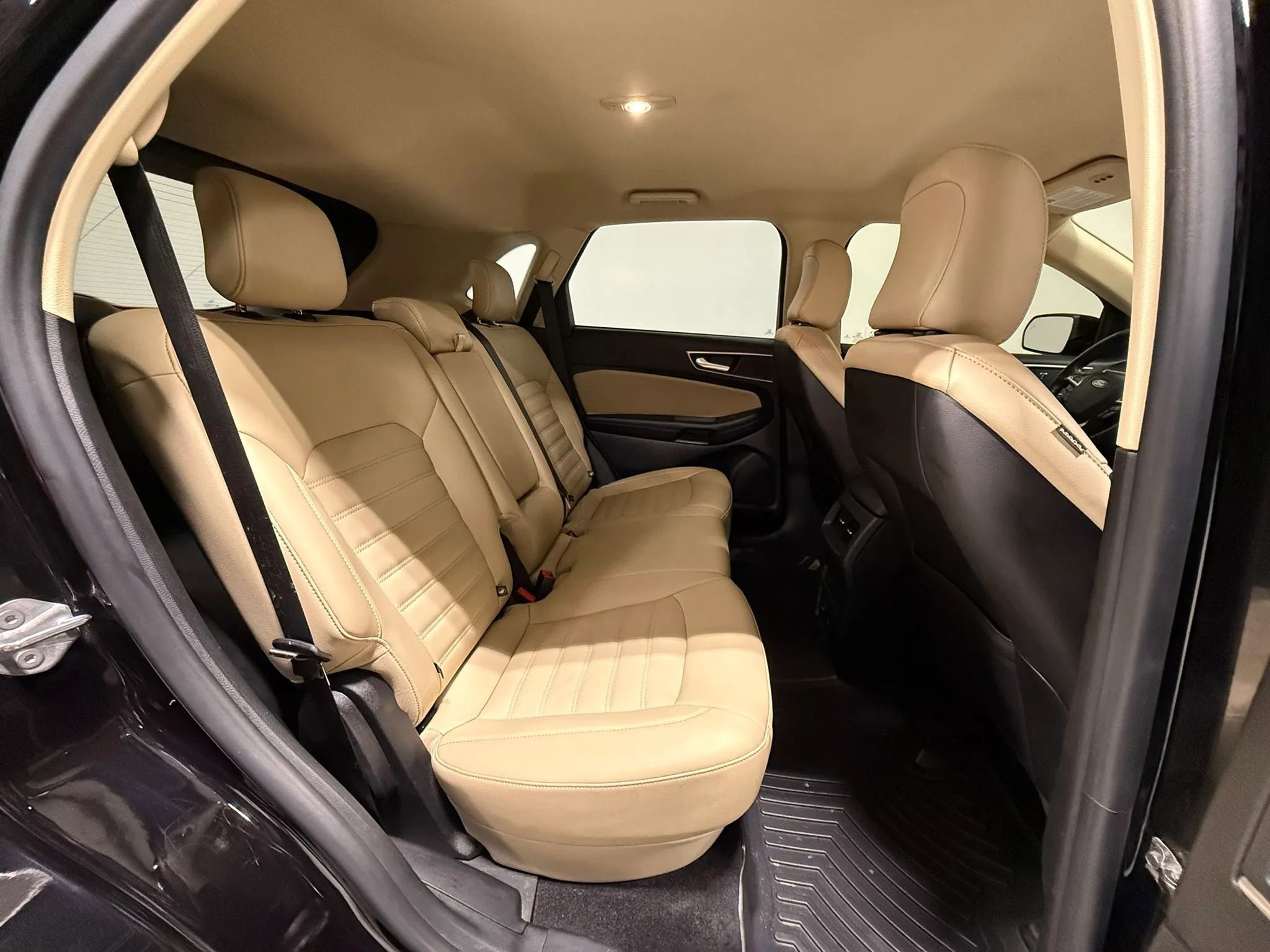 Used 2021 Ford Edge SEL w/ Convenience Package image 12