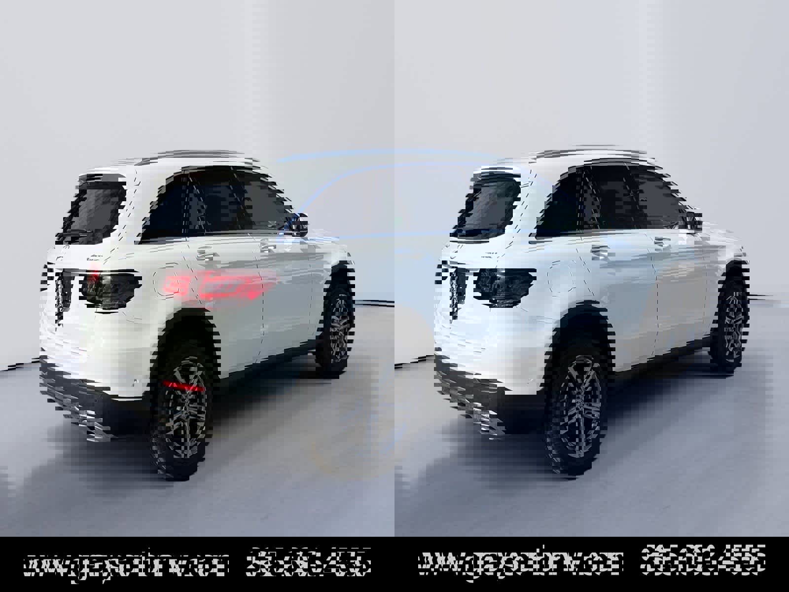 Used 2022 Mercedes-Benz GLC 300 4MATIC w/ Premium Package Lite image 3