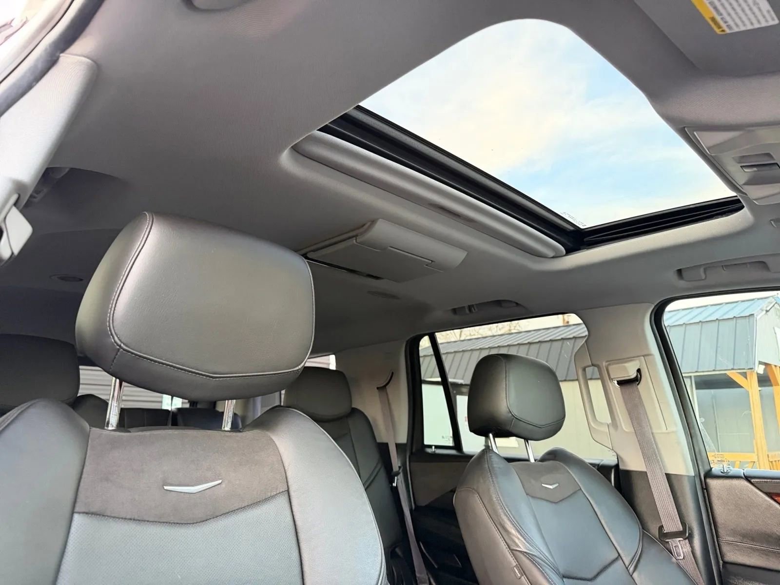 Used 2016 Cadillac Escalade Luxury image 24