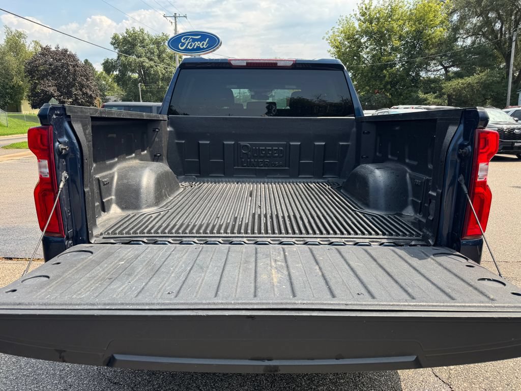 Used 2023 Chevrolet Silverado 1500 LTZ AWD/4WD image 11