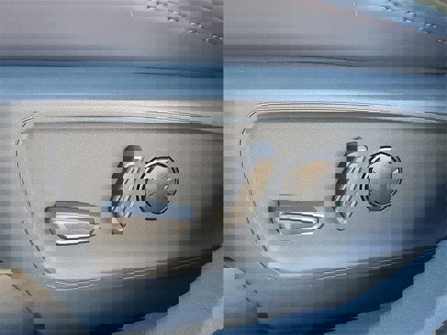 New 2025 Ford Maverick Lariat w/ 4K Tow Package image 12