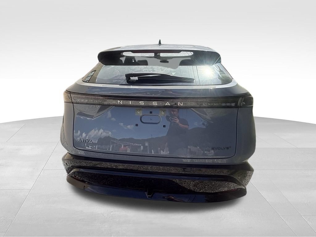 Used 2024 Nissan Ariya FWD image 6