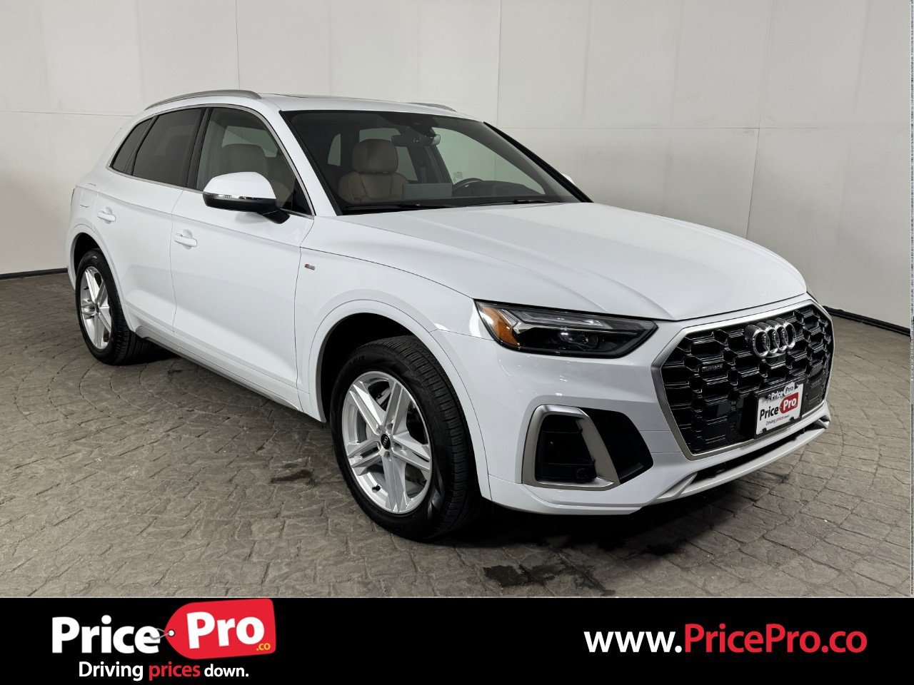 Used 2024 Audi Q5 e Premium Plus w/ Premium Plus Package image 1