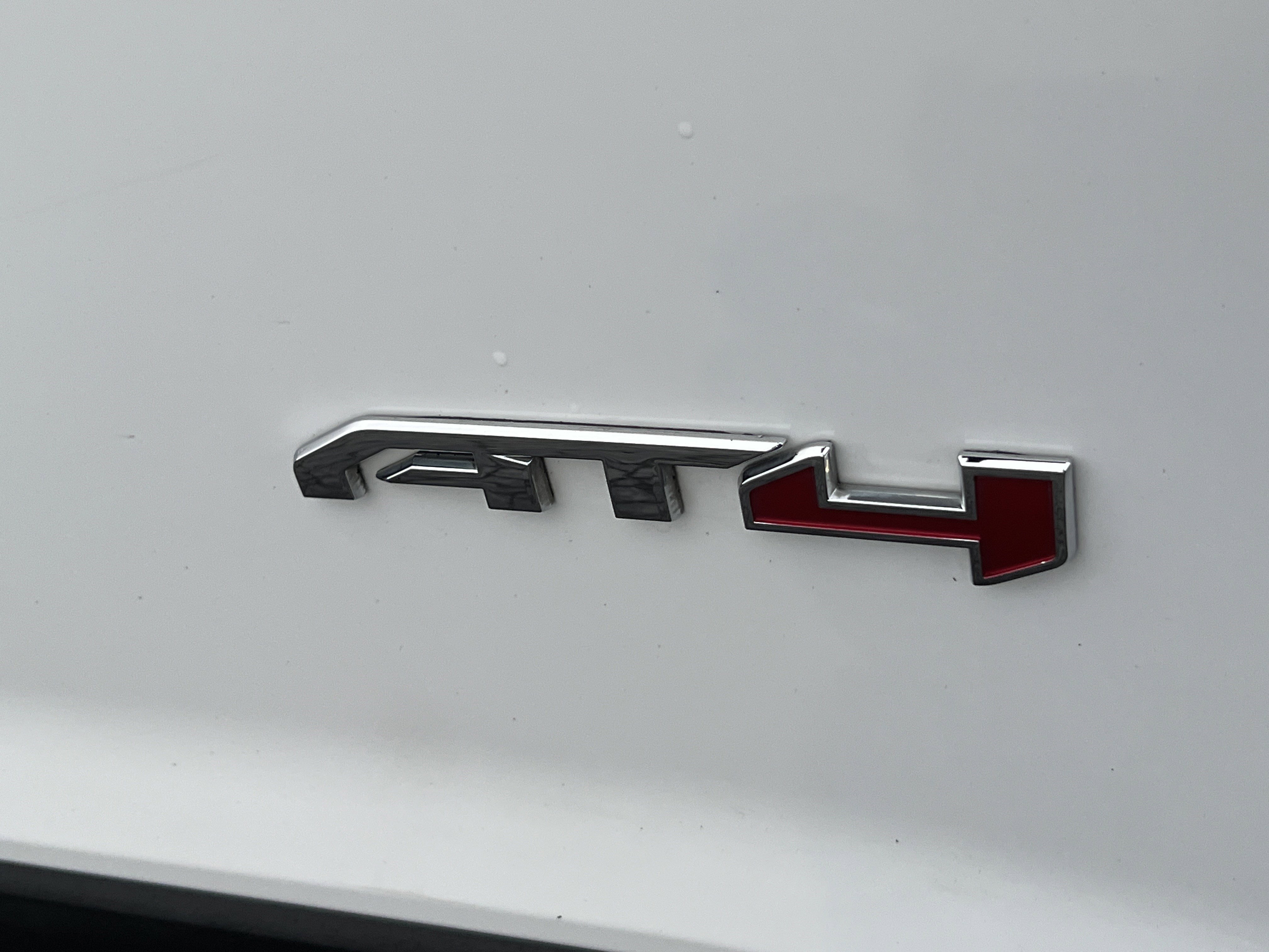 Used 2023 GMC Acadia AT4 w/ Trailering Package image 10