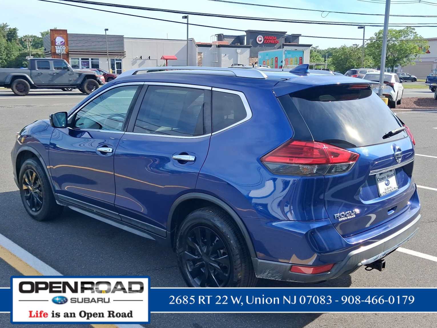 Used 2017 Nissan Rogue S w/ Appearance Package AWD/4WD image 8