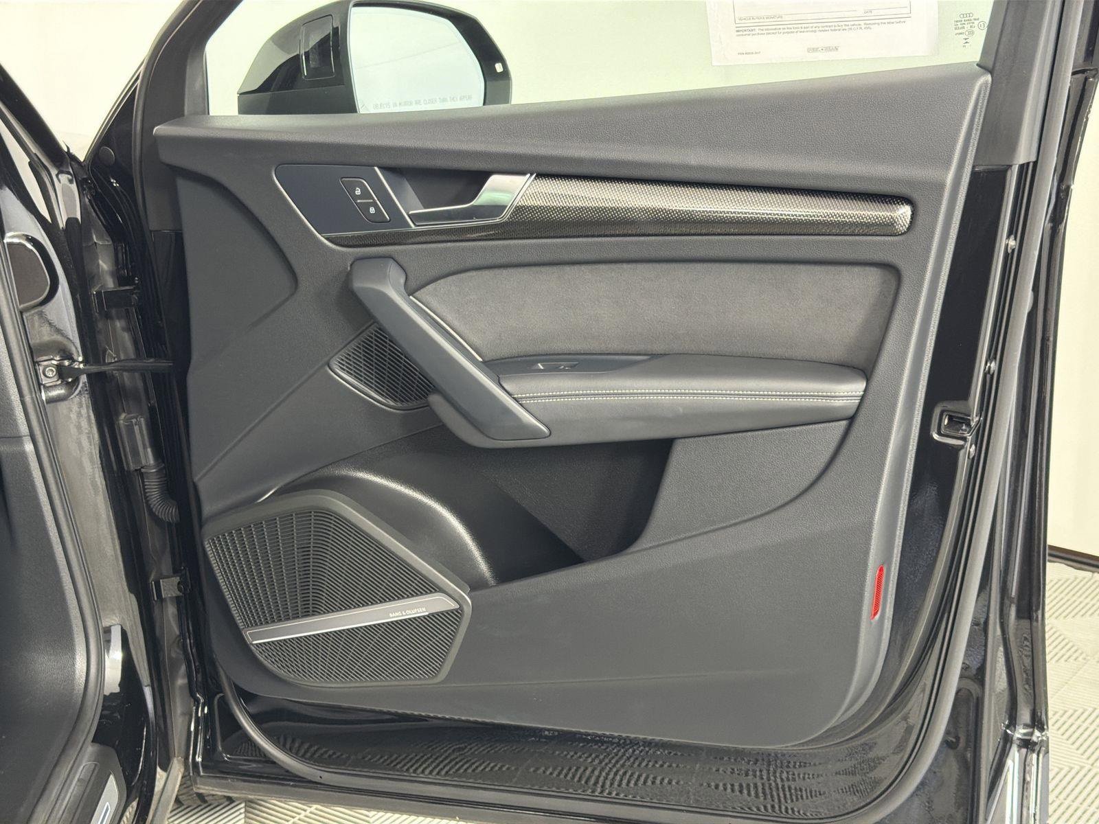 Used 2024 Audi SQ5 Premium Plus w/ Premium Plus Package image 31