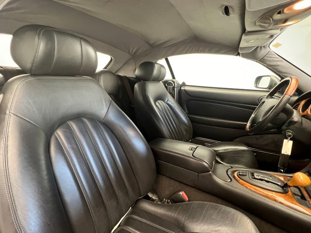 Used 2002 Jaguar XK8 Convertible RWD image 17