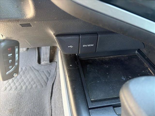 Used 2020 Toyota Camry LE FWD image 15