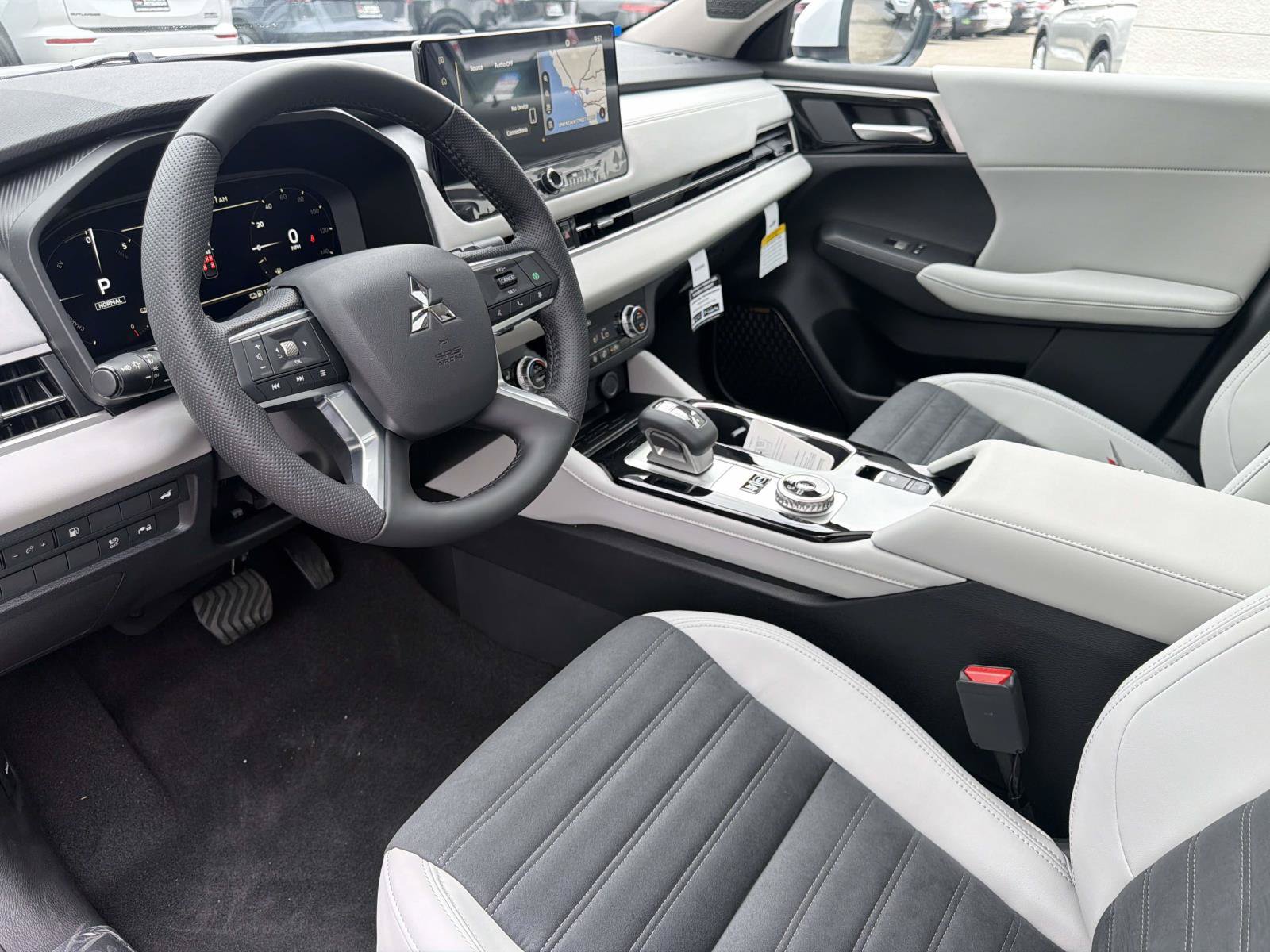 New 2026 Mitsubishi Outlander SE AWD/4WD image 14