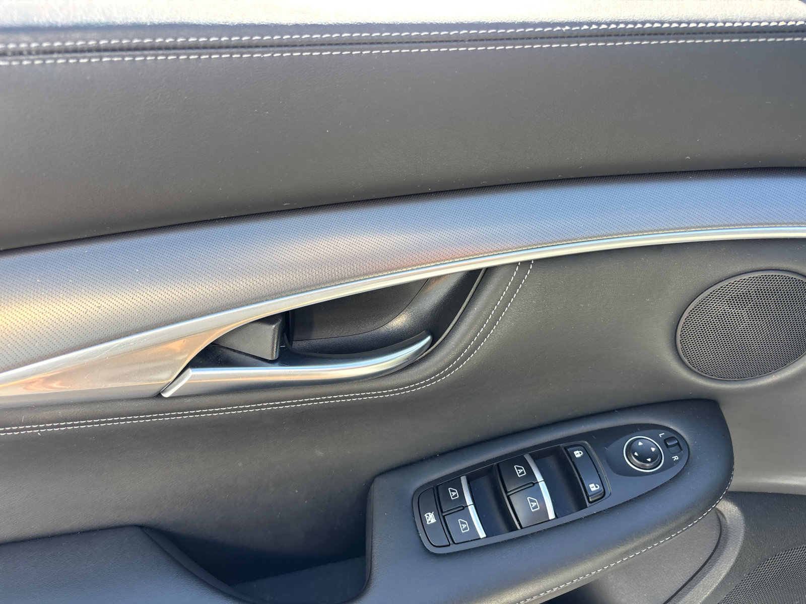 Used 2022 INFINITI QX55 Luxe w/ Cargo Package AWD/4WD image 12