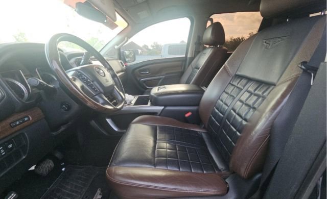 Used 2018 Nissan Titan Platinum Reserve w/ Platinum Utility Package image 6