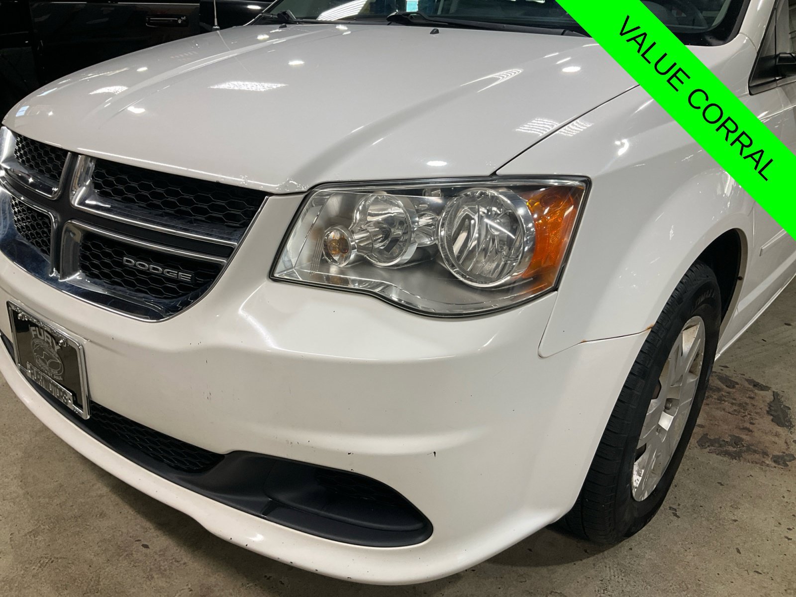 Used 2011 Dodge Grand Caravan Express FWD image 28