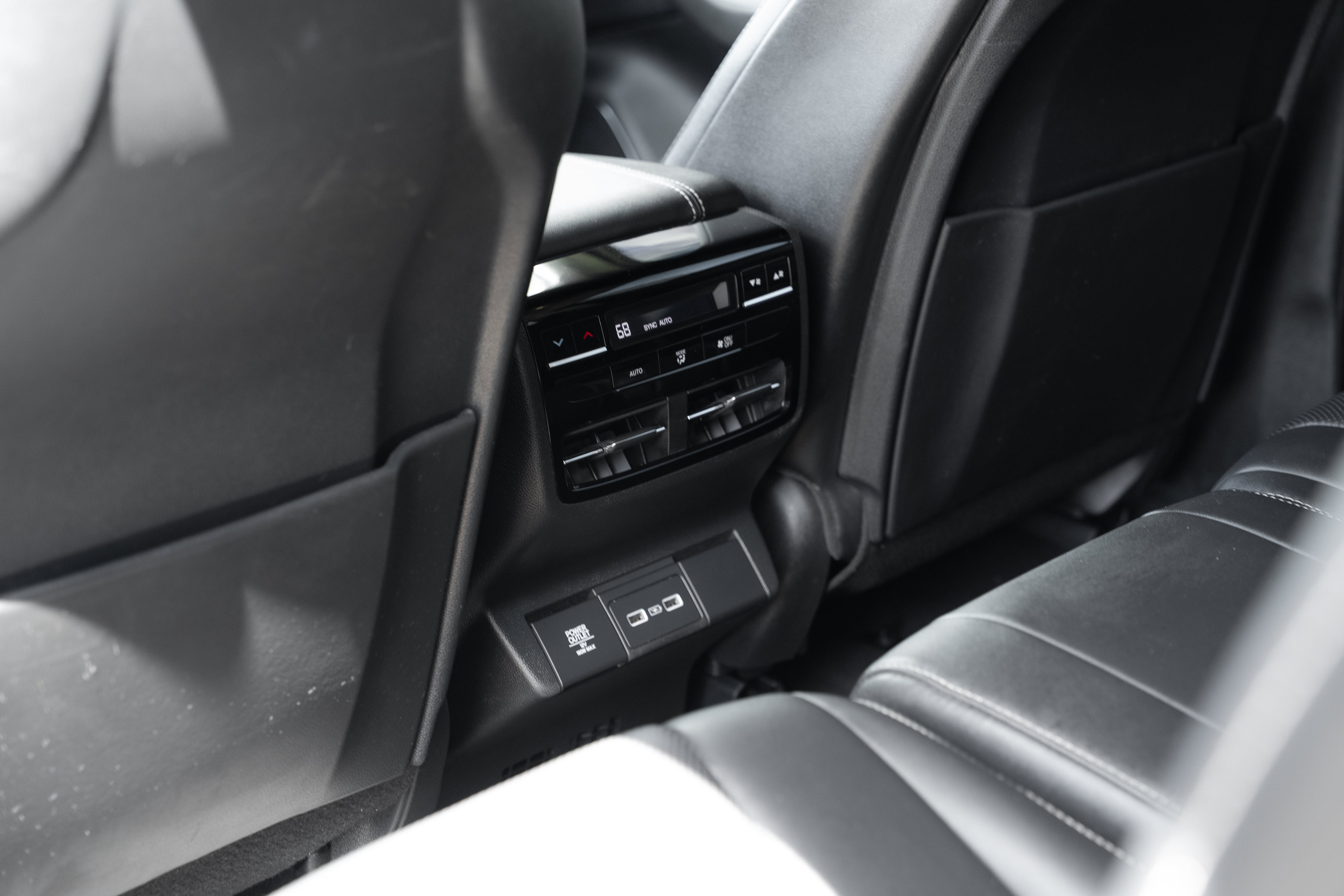 Used 2024 Acura MDX SH-AWD w/ Technology Package image 26