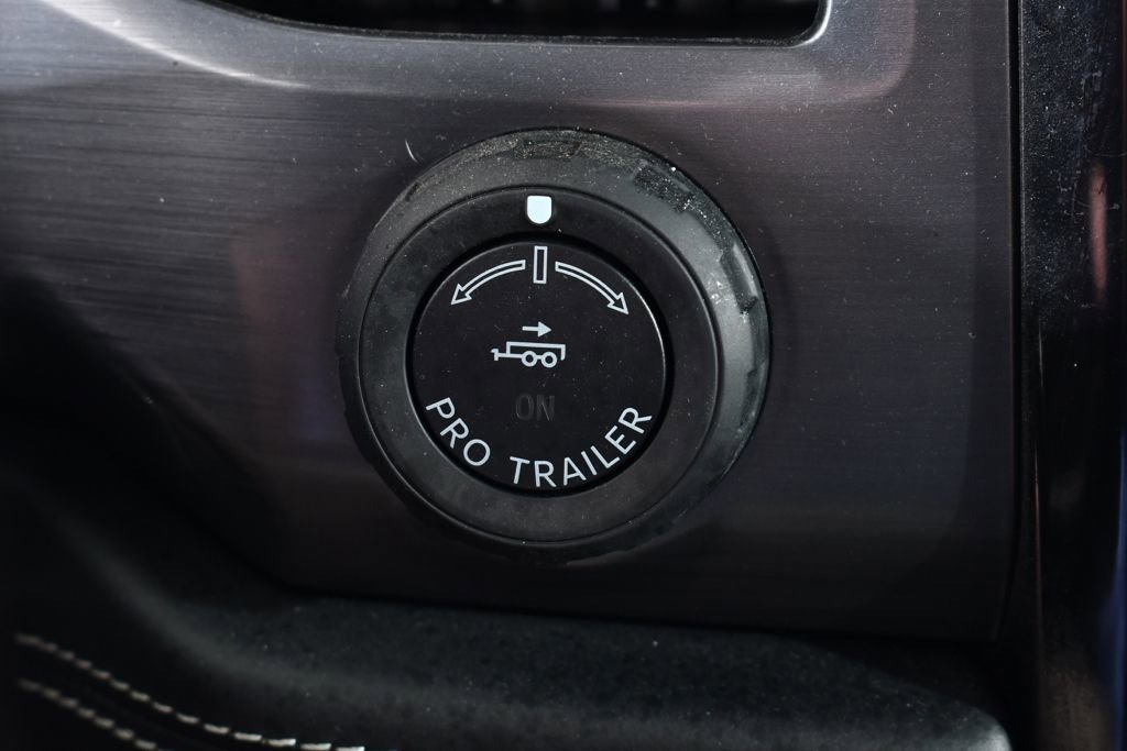 Used 2025 Ford F150 Lightning Platinum AWD/4WD image 30