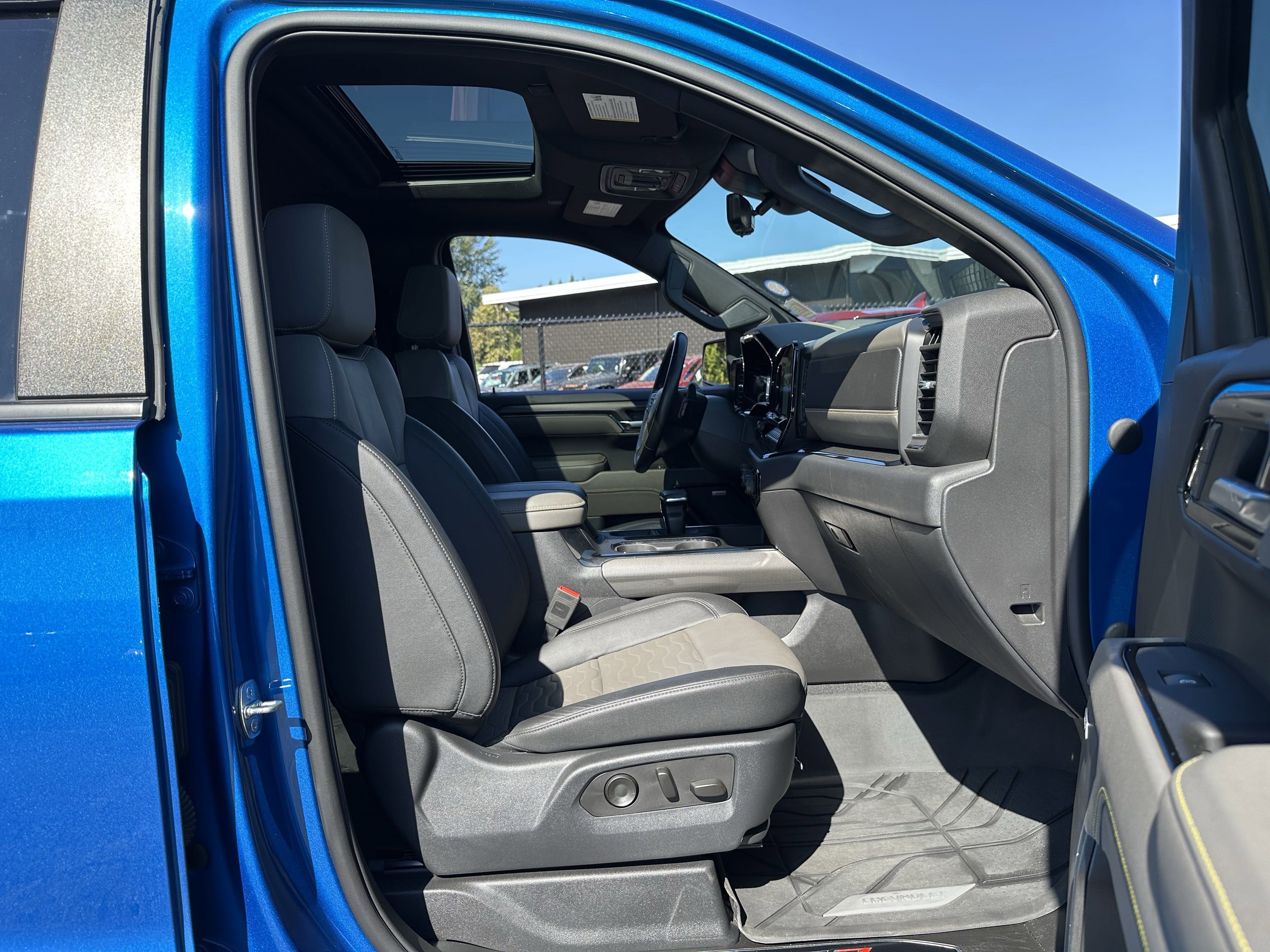 Used 2023 Chevrolet Silverado 1500 ZR2 image 10