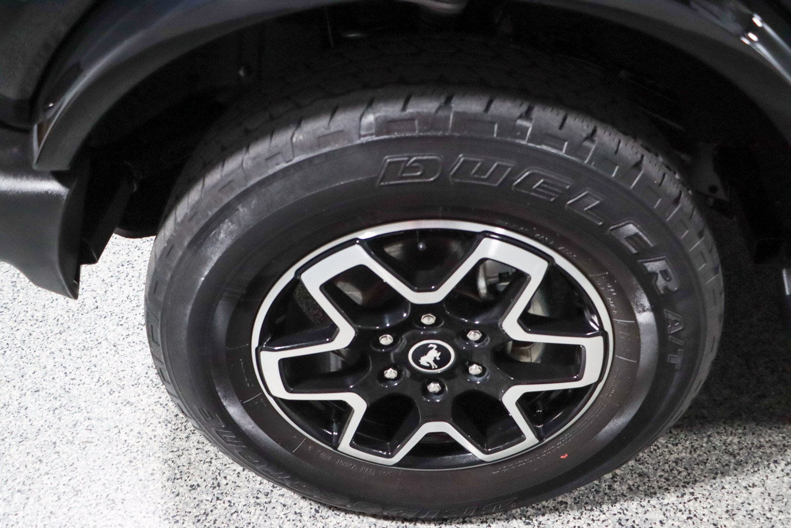 Used 2022 Ford Bronco Outer Banks AWD/4WD image 11