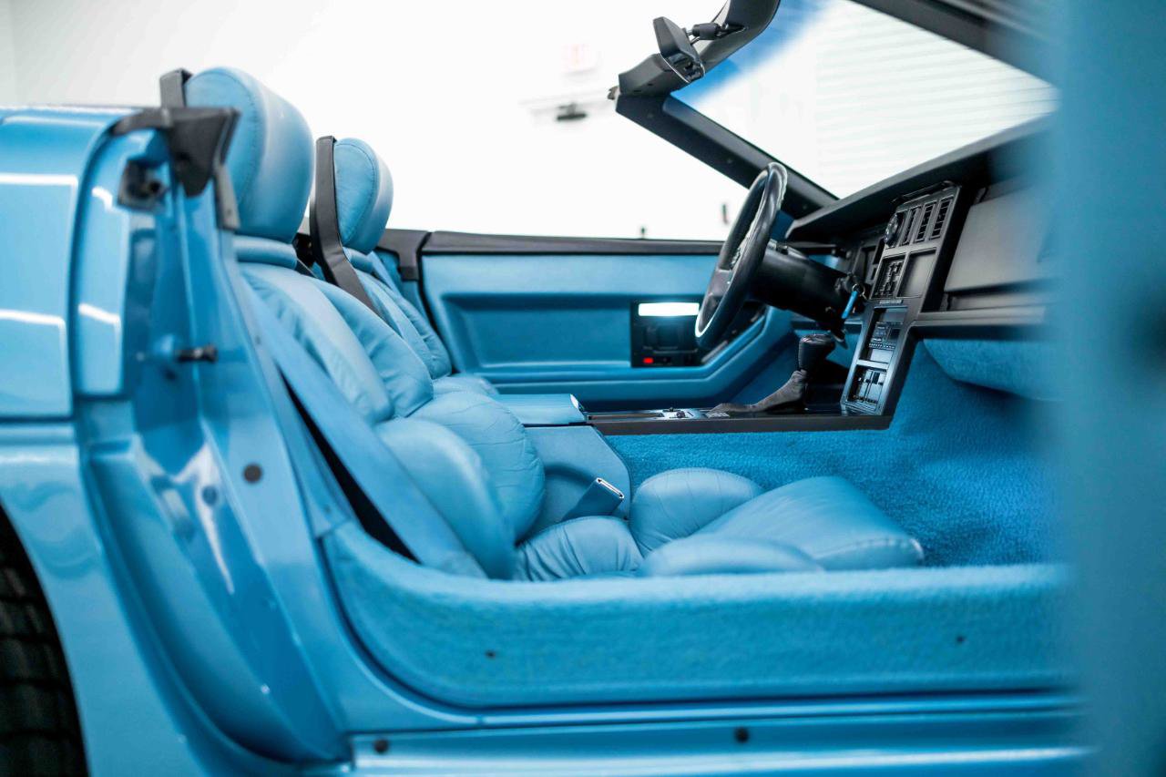 Used 1989 Chevrolet Corvette Convertible RWD image 57
