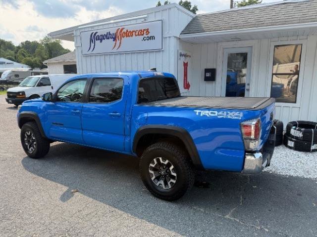 Used 2021 Toyota Tacoma TRD Off-Road w/ Blackout Package (TMS) AWD/4WD image 12