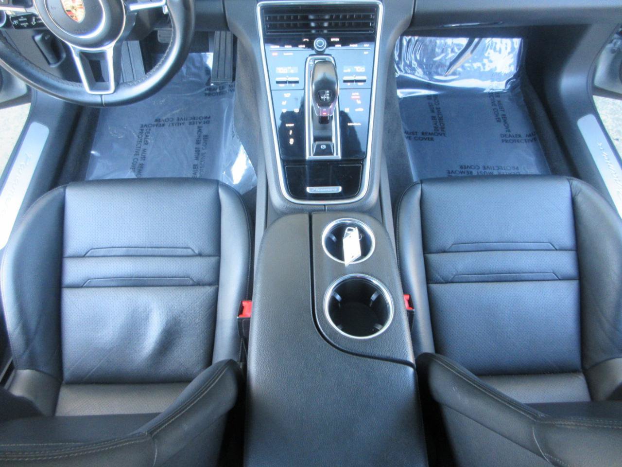 Used 2019 Porsche Panamera RWD image 18