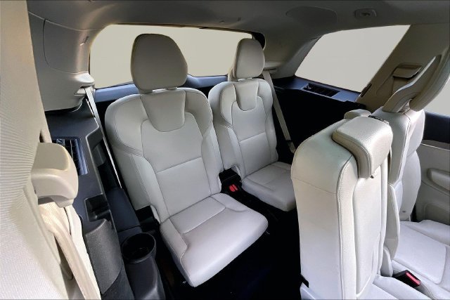 Used 2023 Volvo XC90 B6 Plus w/ Protection Package Premier AWD/4WD image 18