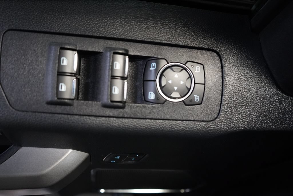 Certified 2019 Ford F150 Platinum w/ Equipment Group 701A Luxury AWD/4WD image 33