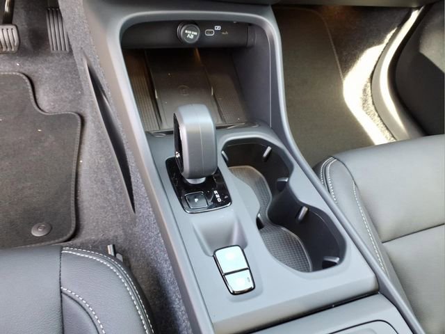 New 2026 Volvo XC40 B5 Core AWD/4WD image 24