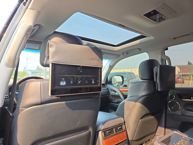 Used 2017 Lexus LX 570 4WD w/ Luxury Package image 36