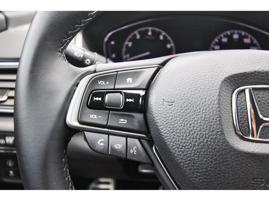 Used 2018 Honda Accord Sport image 15