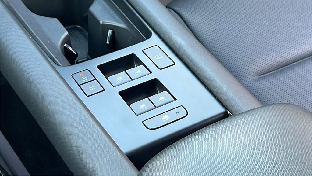 Used 2023 Hyundai Ioniq 6 SEL image 24