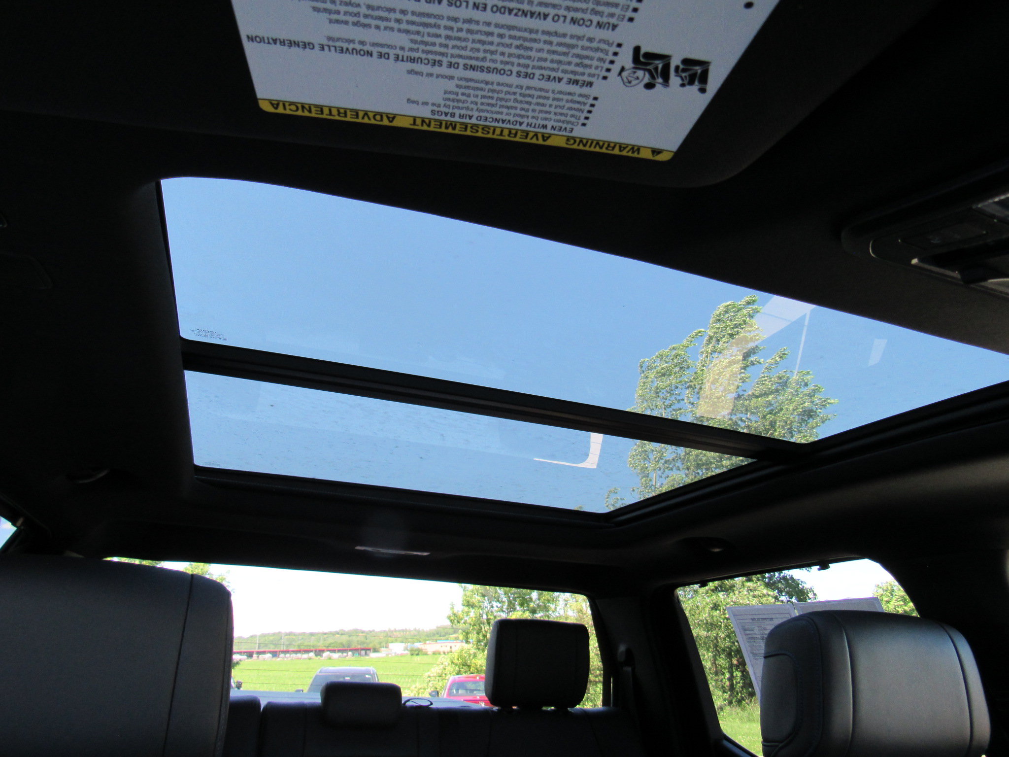 Used 2023 Toyota Tundra Platinum AWD/4WD image 32
