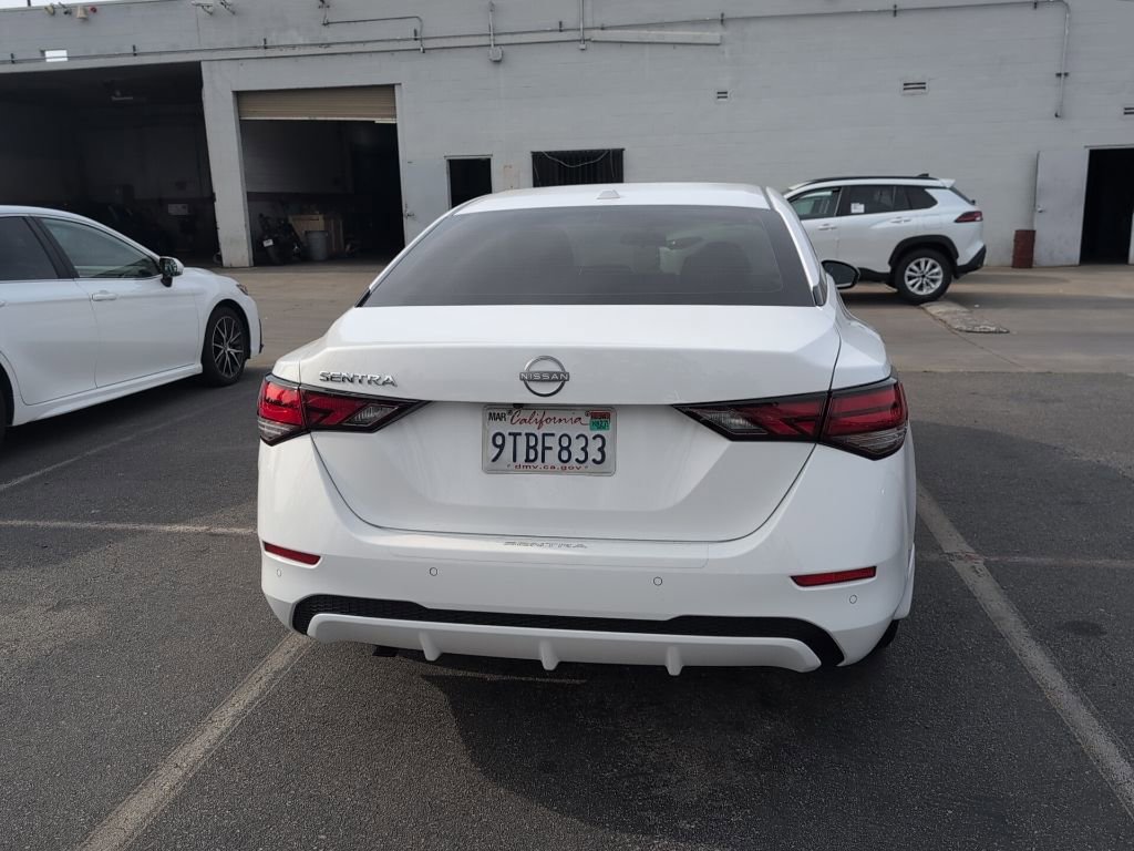 Used 2025 Nissan Sentra SV image 6