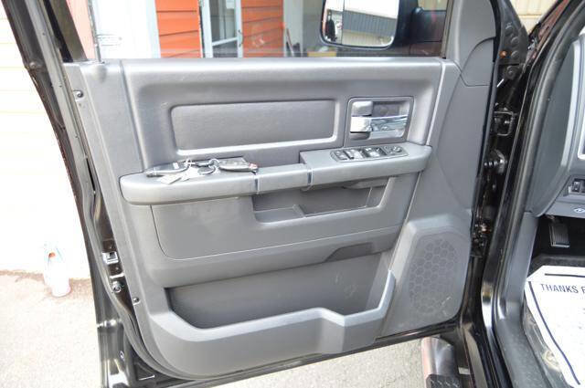 Used 2012 RAM 1500 Sport w/ Sport Premium Group image 31