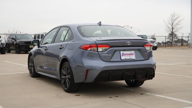 Used 2024 Toyota Corolla SE w/ SE Premium Package image 7