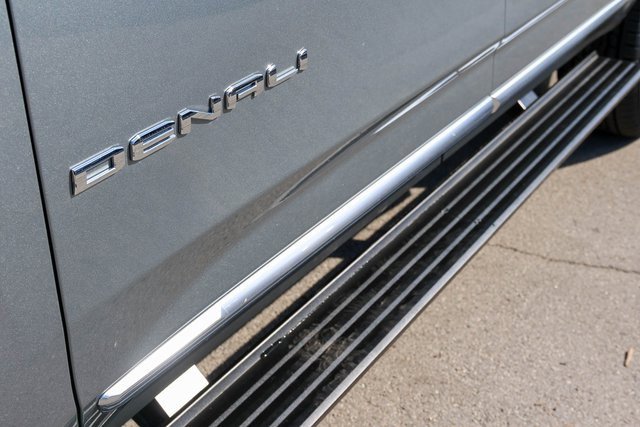 New 2026 GMC Yukon XL Denali image 8