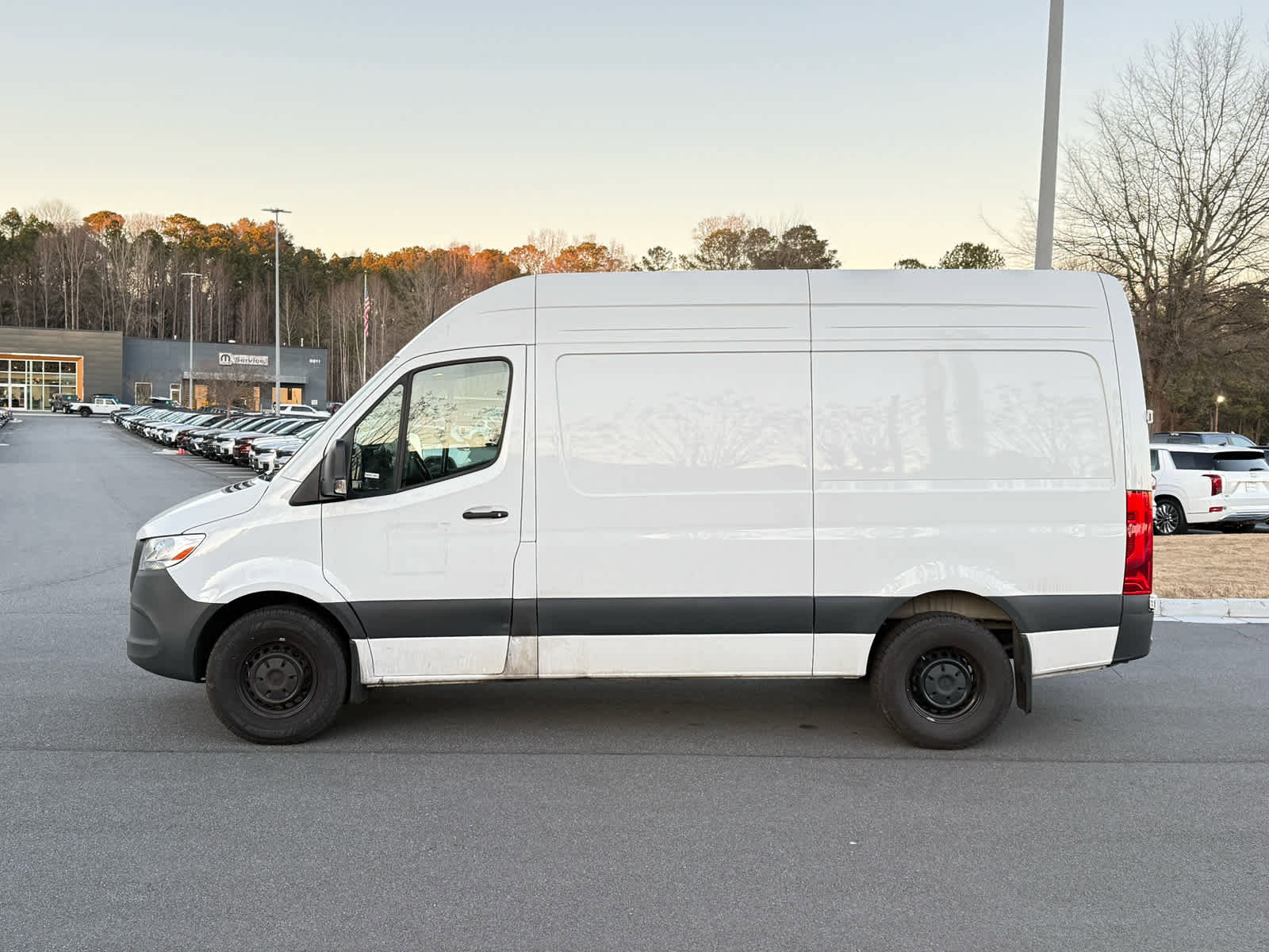 Used 2025 Mercedes-Benz Sprinter 2500 image 2