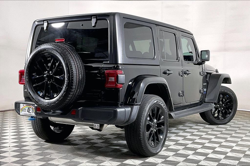 Used 2022 Jeep Wrangler Unlimited Sahara w/ Safety Group image 10