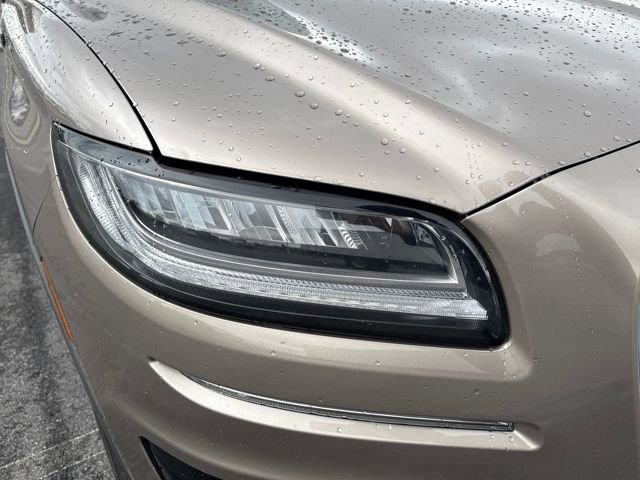 Used 2019 Lincoln Nautilus Reserve image 12