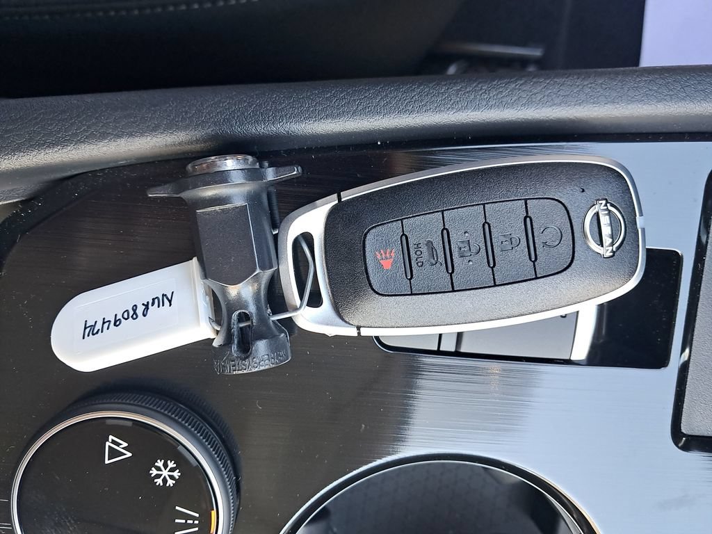 New 2026 Nissan Rogue SV AWD/4WD image 30