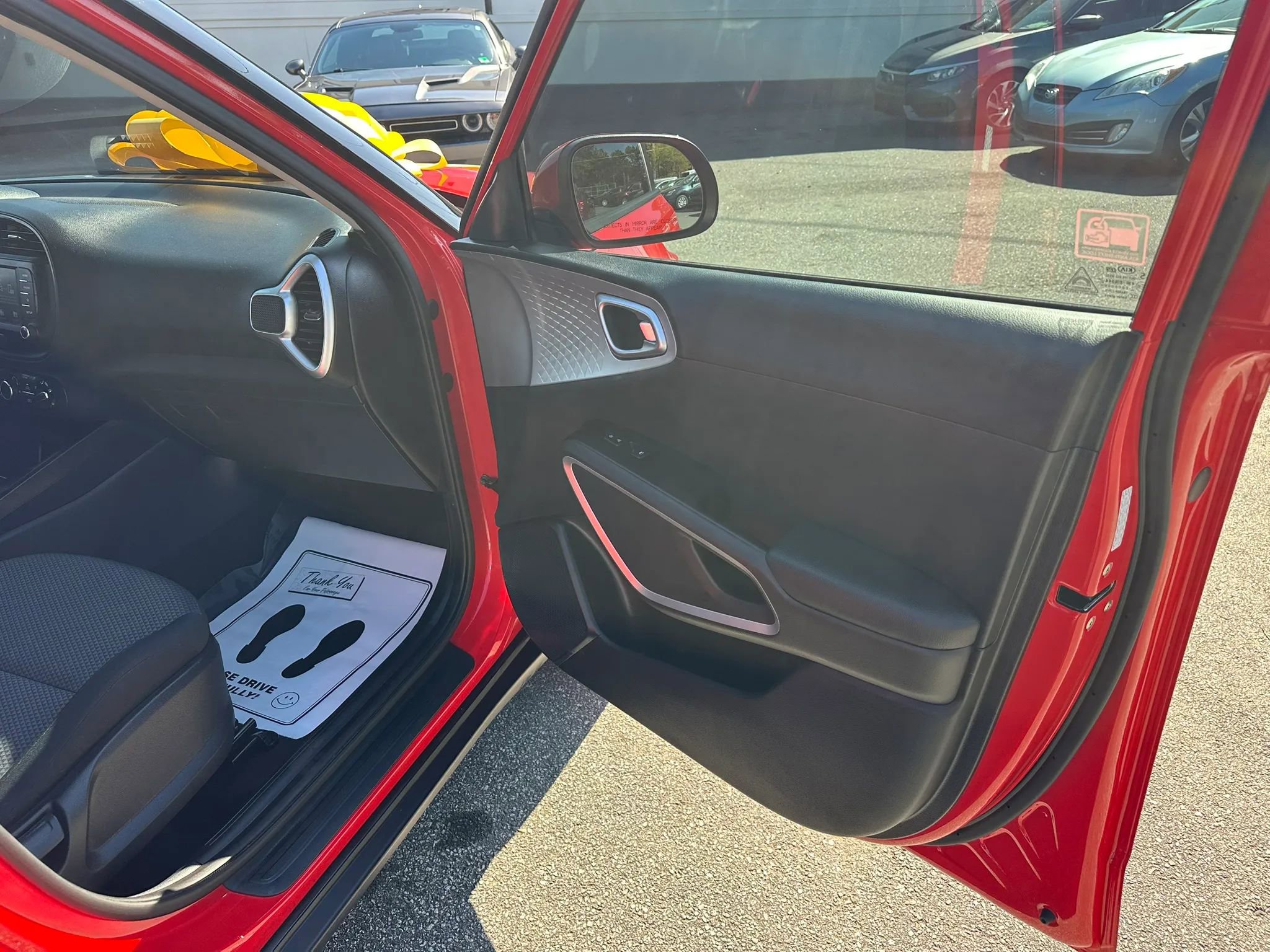 Used 2020 Kia Soul LX FWD image 11