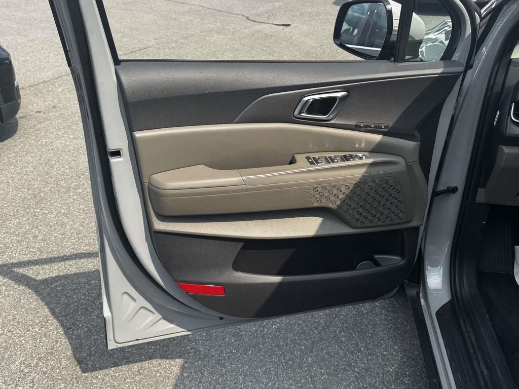 Used 2026 Kia Carnival EX FWD image 15