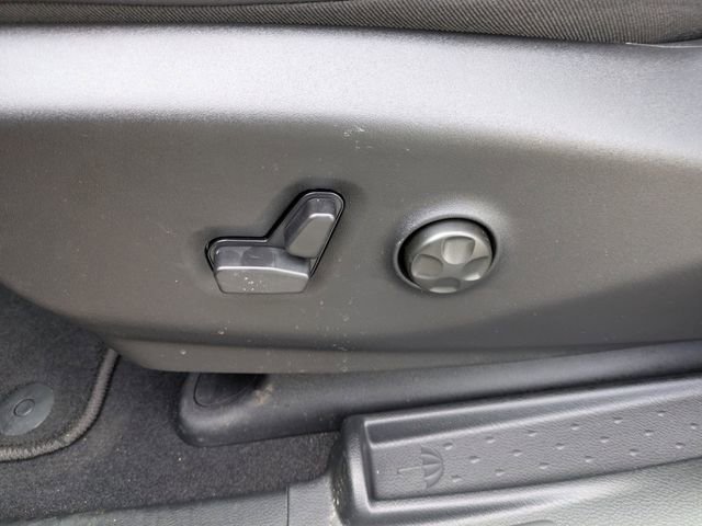 New 2026 Chrysler Voyager LX image 23