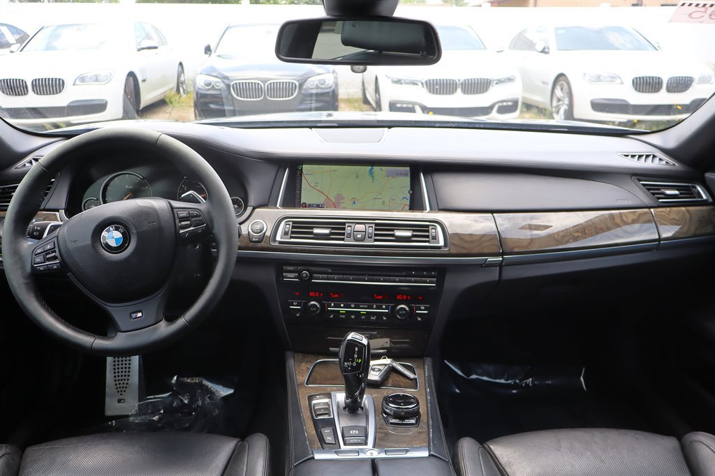Used 2014 BMW 750Li RWD image 11