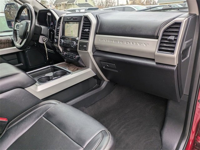 Used 2019 Ford F250 Lariat w/ Chrome Package image 31