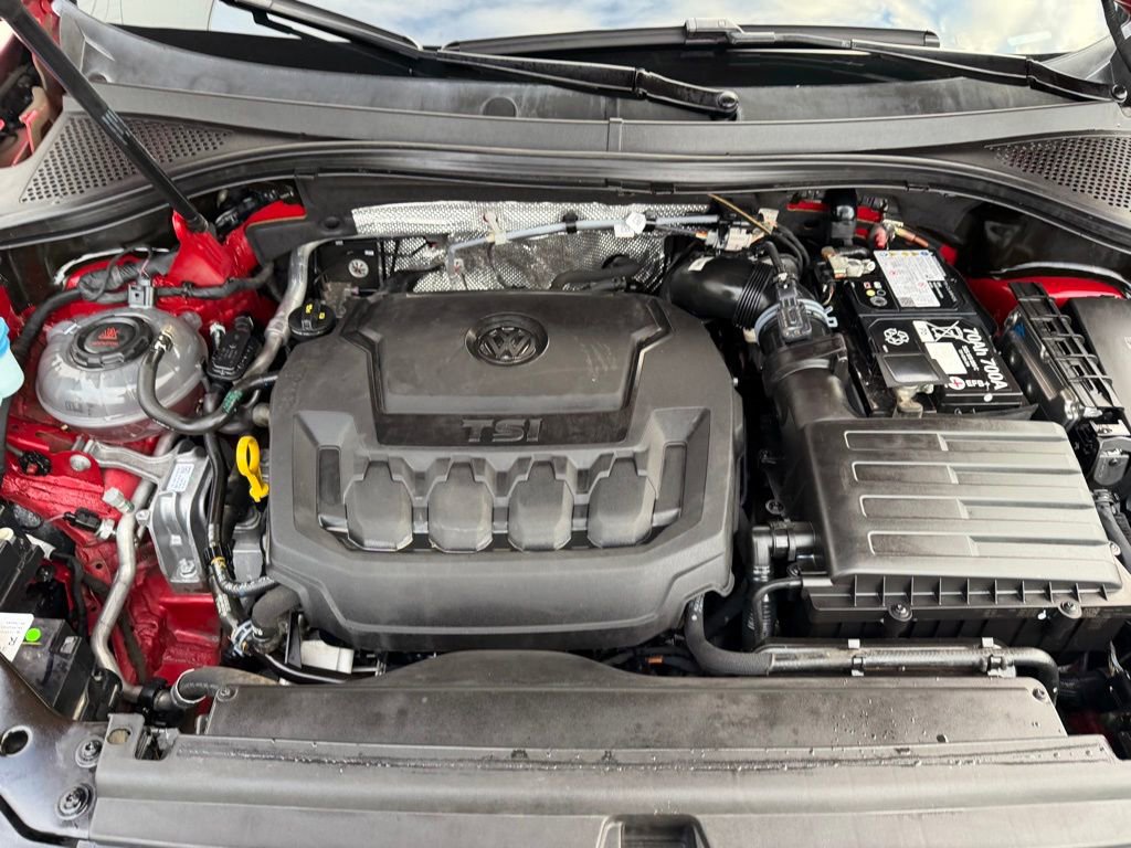 Used 2024 Volkswagen Tiguan SE R-Line image 14