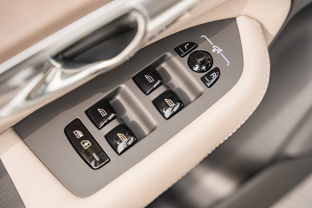 New 2026 Volvo XC90 T8 Plus image 32