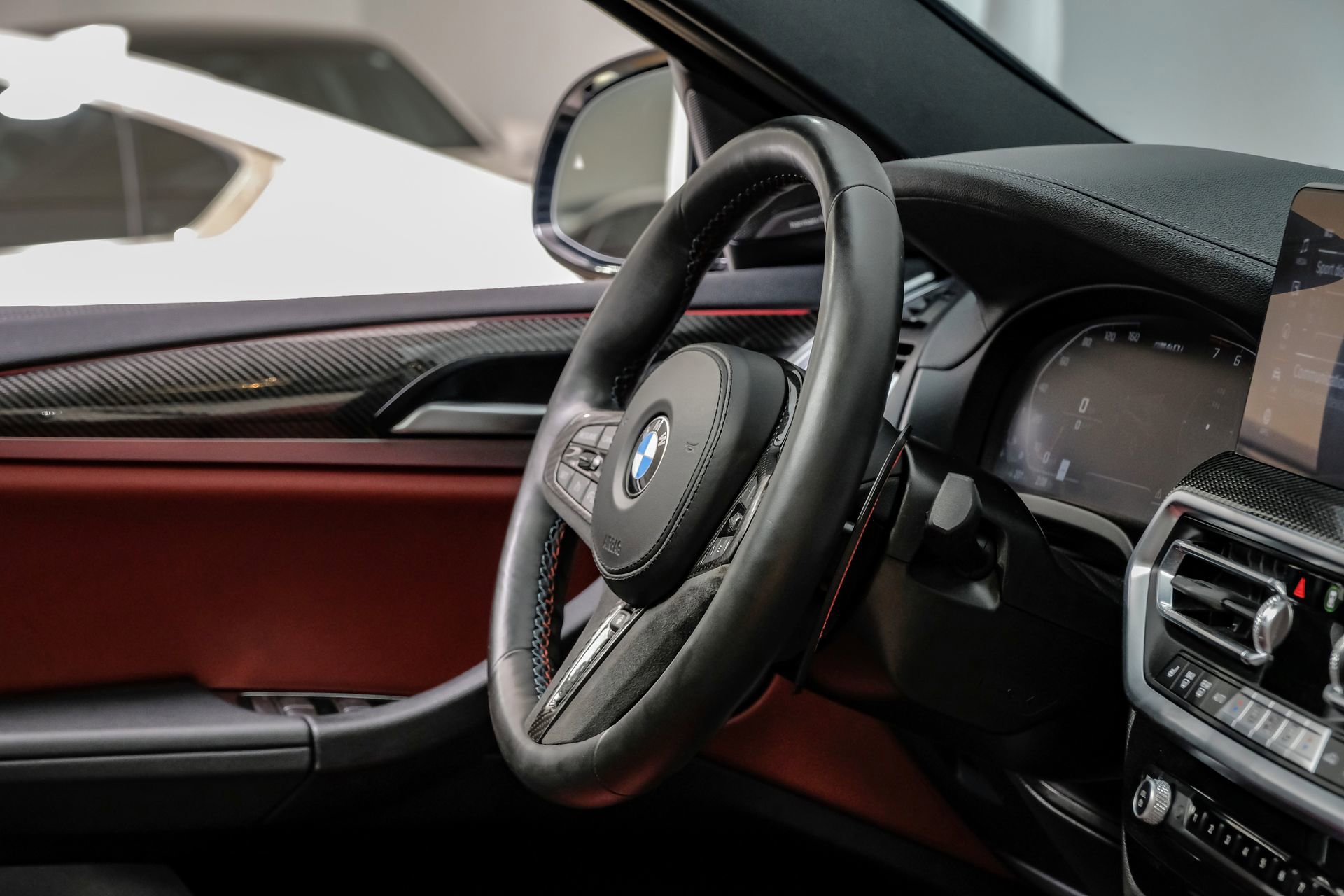 Used 2024 BMW X4 M40i w/ Premium Package image 18