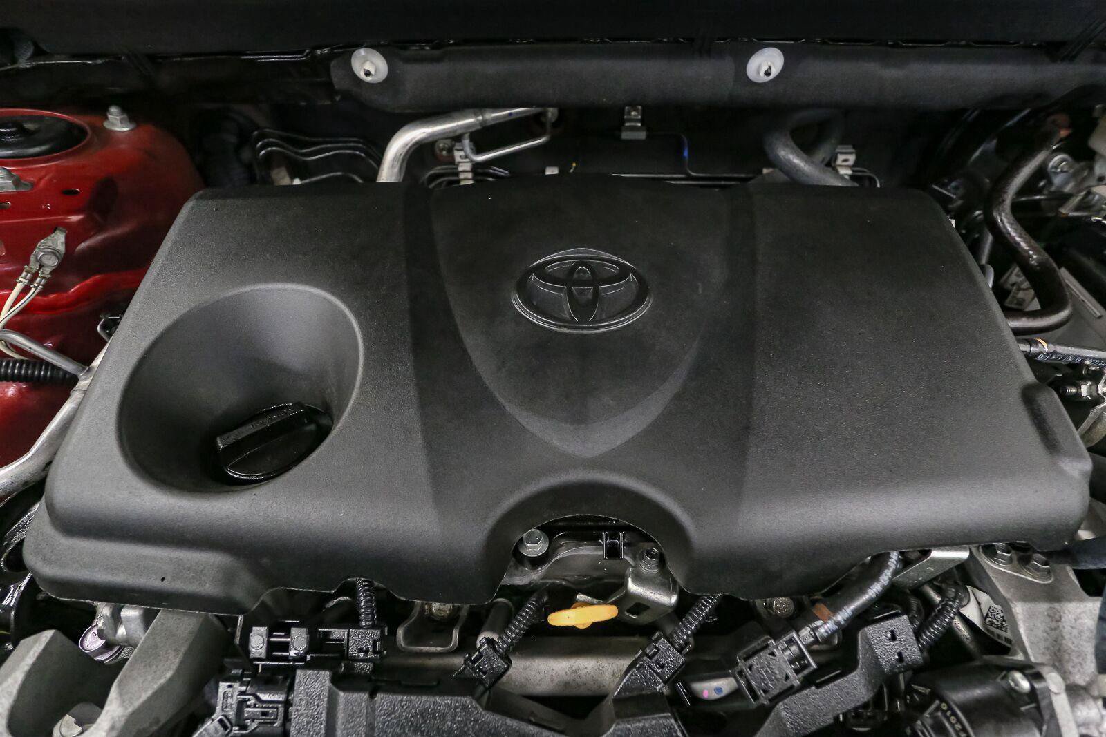 Certified 2022 Toyota RAV4 LE AWD/4WD image 15