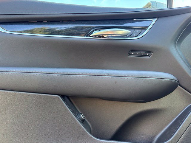 Used 2020 Cadillac XT5 Premium Luxury w/ LPO, Floor Liner Package FWD image 27